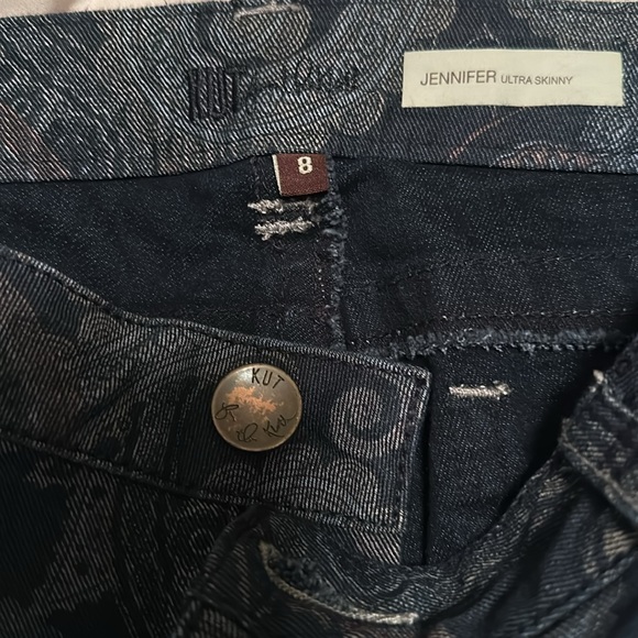 Kut from the Kloth Paisley Jeans Jennifer Skinny, Size 8, LN - Picture 4 of 6